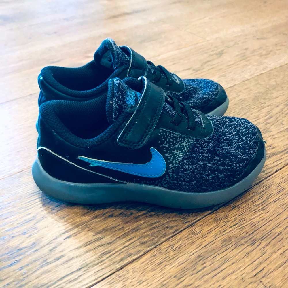 Toddler boy Nike free RN size 10c. Black and gray with blue accents.